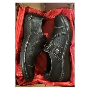 Women Clarks Shoes